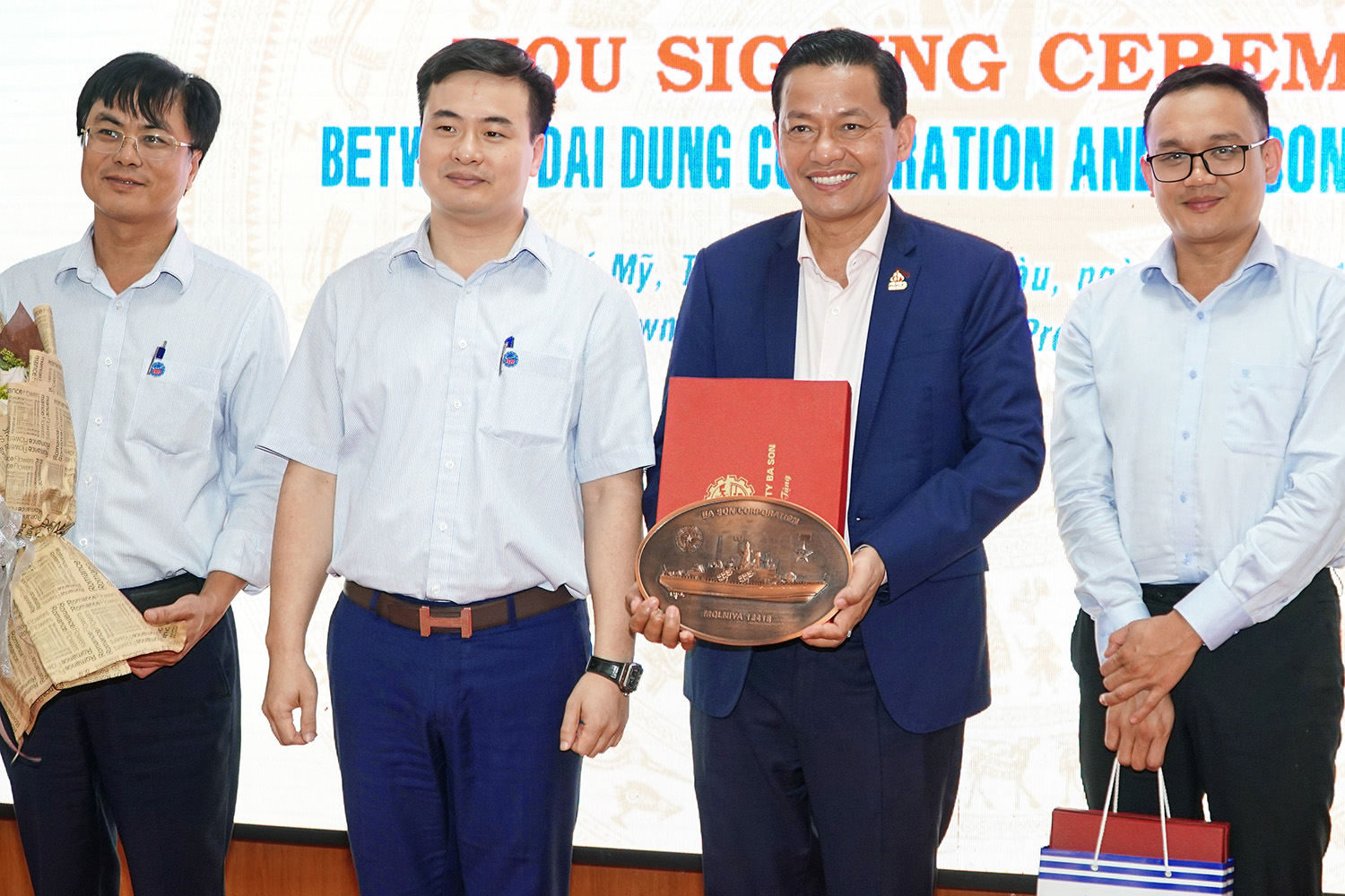 Ba Son Corporation công trình năng lượng tái tạo renewable energy kết cấu thép tổng thầu xây dựng tổng thầu EPC hợp đồng EPC steel building steel structure prefabricated steel general contractor EPC contractor